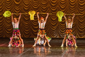 Режиссура детских танцев Режиссура детских танцев